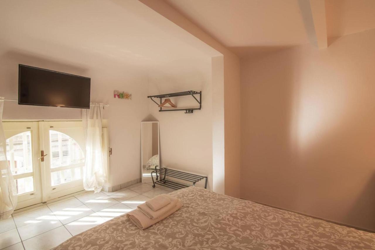 Cozy'S House Nel Cuore Della Citta Катанія Екстер'єр фото