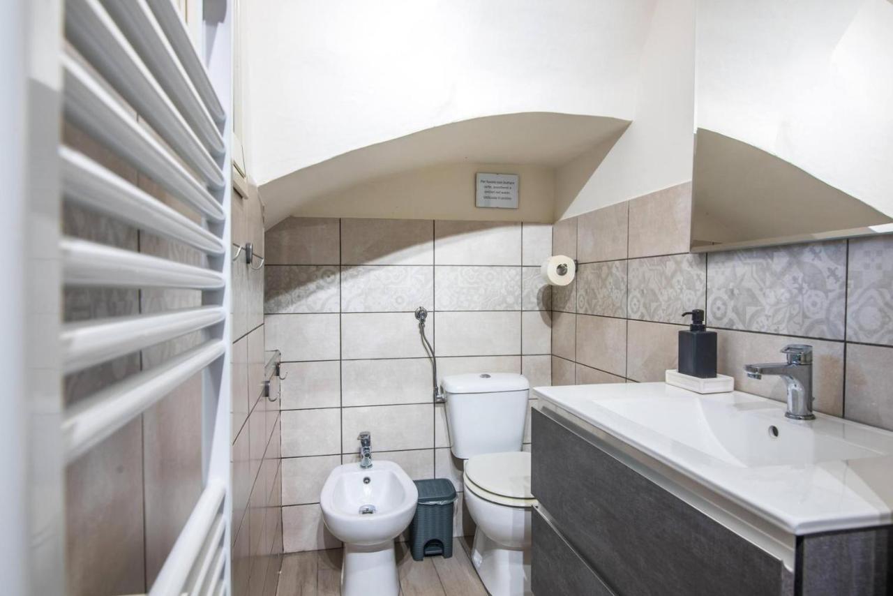 Cozy'S House Nel Cuore Della Citta Катанія Екстер'єр фото