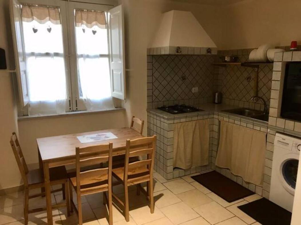 Cozy'S House Nel Cuore Della Citta Катанія Екстер'єр фото